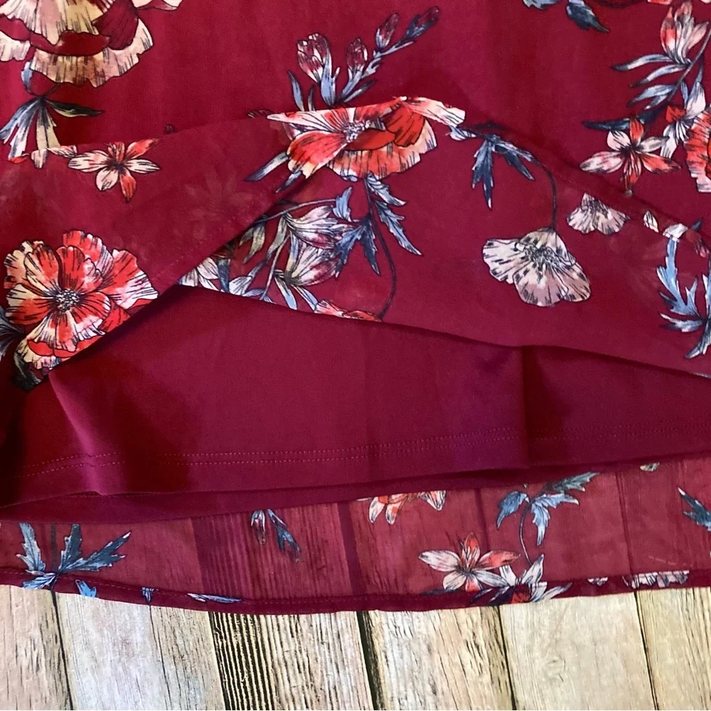 Miami Sheer Lined M Floral Dress Sheer Long Sleeves Cinched at Wrist V-Neck